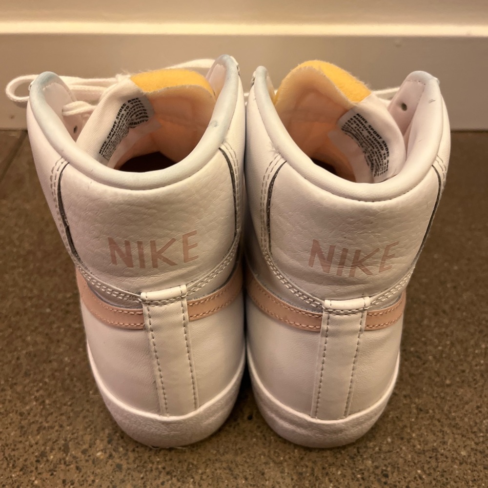 GOOD CONDITION Nike Blazer mid ‘77